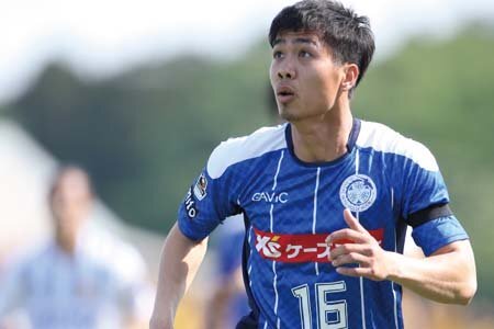 Màn trình diễn của Công Phượng ở trận Mito Hollyhock vs Yokohama