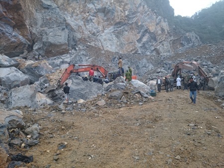 Nghệ An: Sập mỏ khai thác đá, ít nhất 3 người đã tử vong