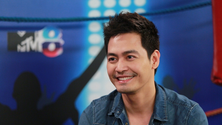 Chưa đầy 24h, MC Phan Anh đã kêu gọi giúp đỡ đồng bào miền Trung được 2,2 tỉ