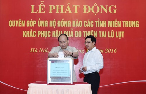 Thủ tướng và các Phó Thủ tướng ủng hộ đồng bào miền Trung