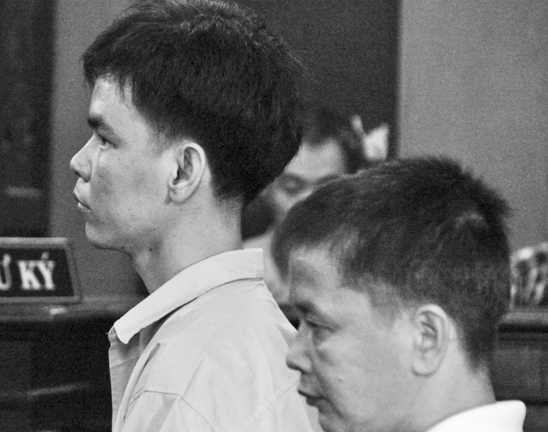 Sự trừng phạt thích đáng dành cho hai gã công nhân tâm địa ác độc