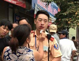 Khởi tố đối tượng đấm gãy răng Cảnh sát giao thông