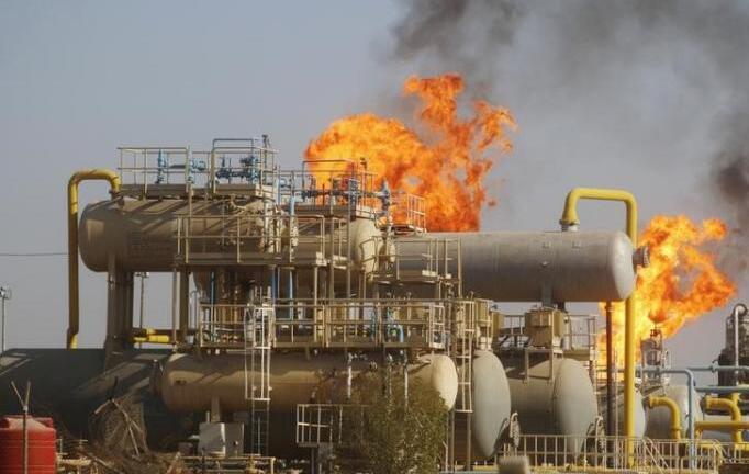Giá dầu hôm nay giảm nhẹ sau khi Iraq không muốn giảm sản lượng