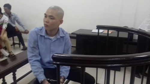 'Yêu râu xanh' hãm hiếp bé gái ngoan cố chối tội tại tòa