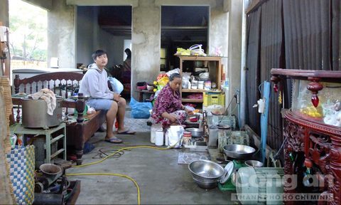 Một cơ sở sản xuất giò chả ở Đà Nẵng bị phát hiện chứa hàn the