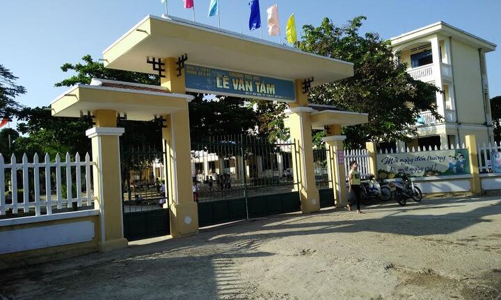 Hiệu trưởng lộ diện hàng loạt sai phạm vì quản lý theo kiểu “trời ơi”!?