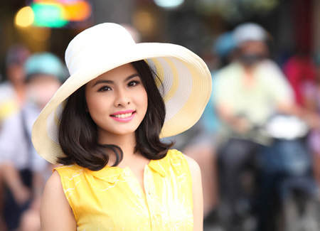 Vân Trang trải lòng chuyện sinh con nhiều