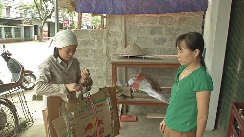 Xót cảnh góa phụ một mình nuôi ba con ăn học