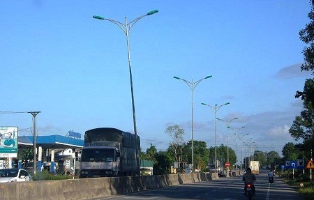 Nhiều trụ đèn