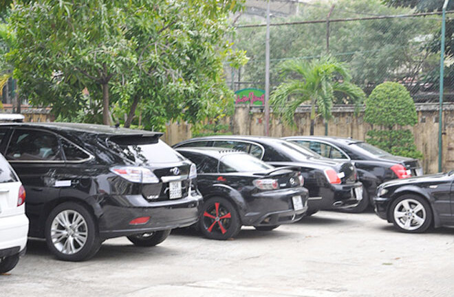 Lợi dụng chính sách Việt kiều hồi hương, buôn lậu siêu xe