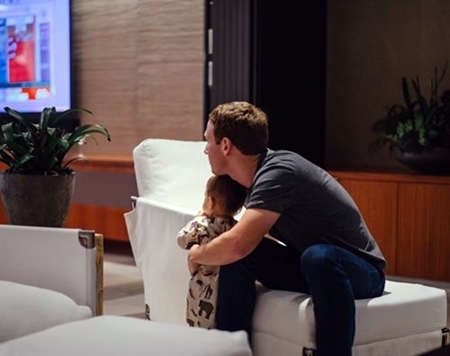 Mark Zuckerberg không vui vì Donald Trump thắng cử