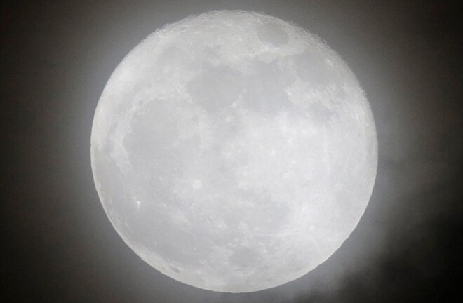 Khoảng 20h52 hôm nay, siêu trăng lớn nhất 70 năm sẽ xuất hiện
