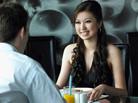 Bi hài thiếu nữ xét nghiệm ADN với 3 quý ông tìm bố “chuẩn” cho con