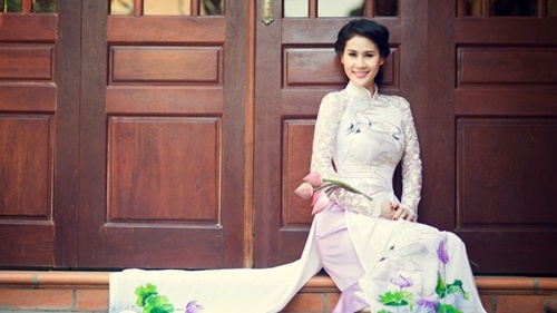 Thân Thúy Hà: Đã chia tay, không nên làm 