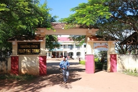 Vụ phụ huynh ký vào giấy “ủng hộ tiền”: Hiệu trưởng nhận lỗi