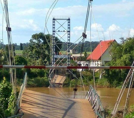 Xác định nguyên nhân vụ sập cầu treo Tà Lài, 4 người rơi xuống sông