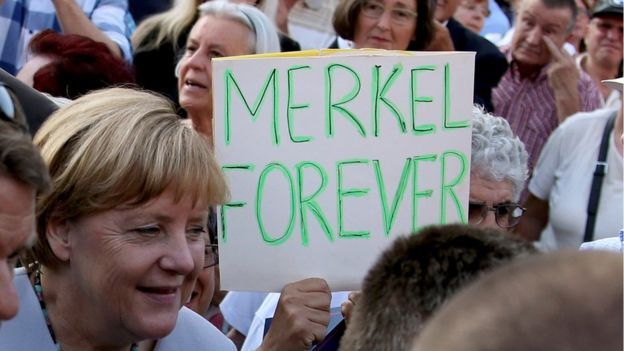 Thủ tướng Đức Angela Merkel xác nhận tranh cử nhiệm kỳ 4