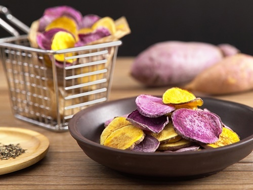 Tự làm chip khoai lang giòn ngon tại nhà