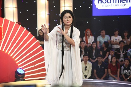 Xuất hiện “Thần Tiên Cô Cô” khiến Trấn Thành đứng bật dậy cười nghiêng ngả