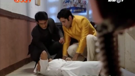 Cô dâu 8 tuổi: Jagdish lo sốt vó sự an toàn của Ganga, Diboni bị coi là sao chổi