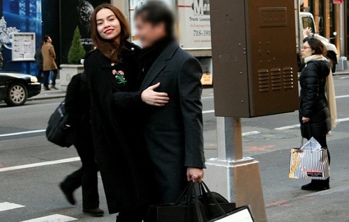 Lộ ảnh Hồ Ngọc Hà thân mật với 