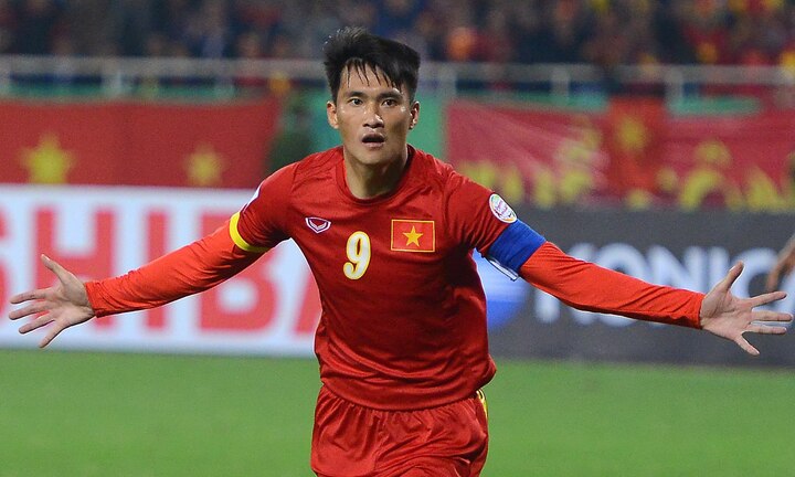 Văn Toàn kiến tạo, Công Vinh mở tỷ số cho ĐTVN