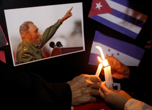 Chủ tịch Quốc hội sang Cuba dự Lễ truy điệu cựu lãnh đạo Fidel Castro