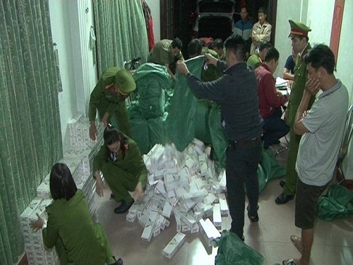 Thừa Thiên - Huế: Liên tiếp bắt giữ thuốc lá lậu và nội tạng động vật hôi thối