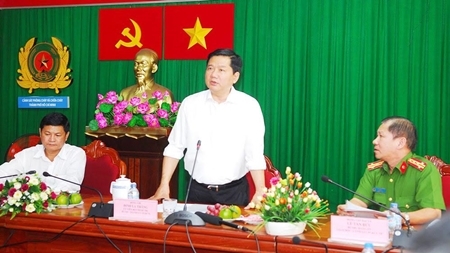 Ông Đinh La Thăng yêu cầu thuê trực thăng chữa cháy