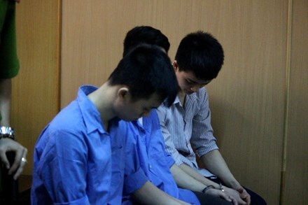 Lấy lòng bạn gái, nhóm 