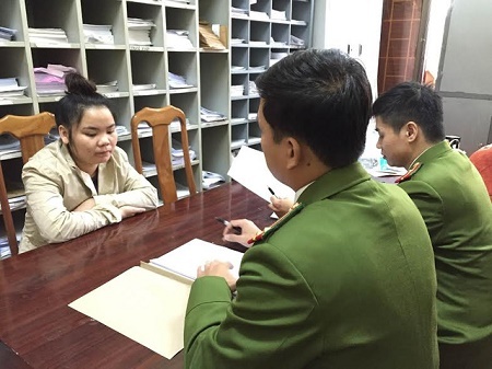 Đăng tin tuyển lao động để bắt làm con tin, tống tiền gia đình