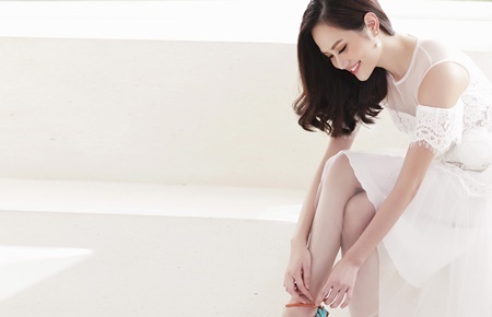 Hoa hậu Diệu Linh sexy với set đồ ren gợi cảm