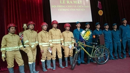 Hậu cháy quán karaoke, quận Cầu Giấy ra mắt Đội PCCC cơ động tình nguyện