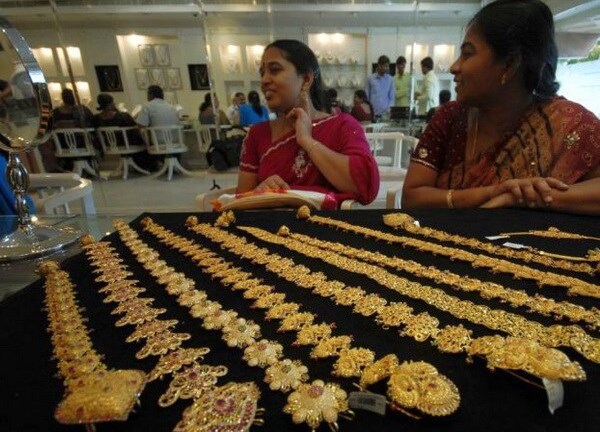 Giá vàng hôm nay 7/12: Giá vàng SJC giảm, cùng chiều với vàng thế giới