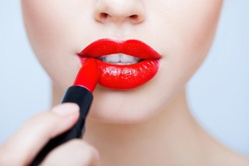Bật mí 6 cách chọn son đỏ cho từng loại da