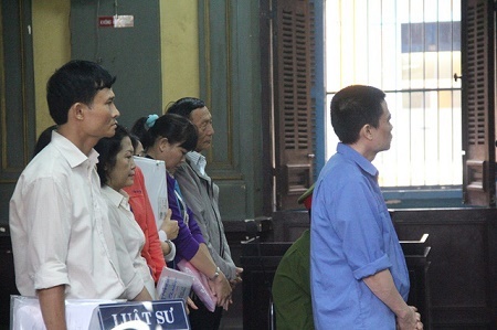 Chiếm đoạt gần 45 tỷ, hàng loạt cán bộ công ty Tài chính Cao su lãnh án