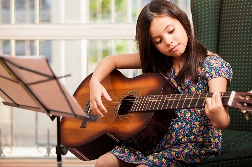 Mách bạn 4 địa điểm học đàn guitar ở Đà Nẵng cực chất