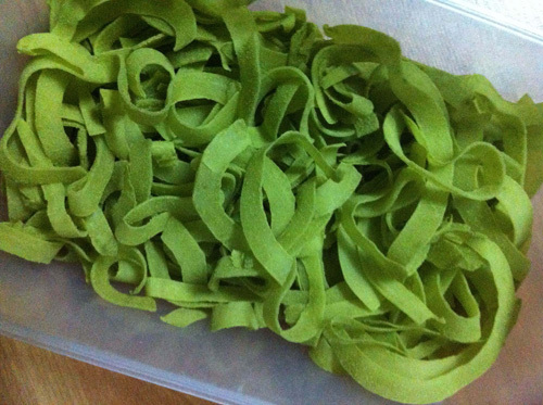 Cách làm mứt dừa màu xanh đúng chuẩn đón Tết