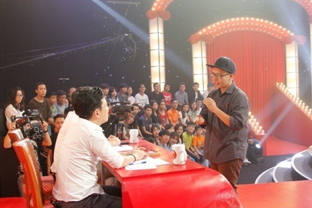 Thách thức danh hài tập 7: Thí sinh đang thi tự dưng xin đi về