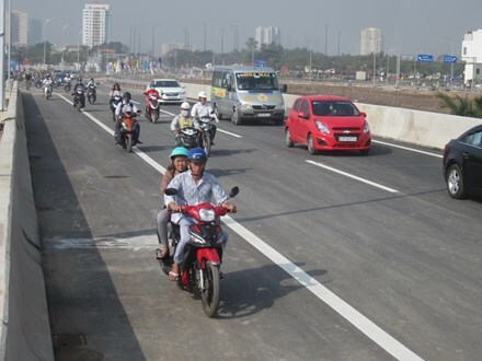 Cho xe máy đi đường nối cao tốc TP.HCM - Long Thành: Nhiều ý kiến trái chiều