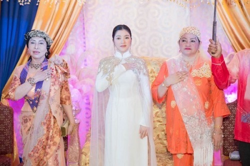 Lý Nhã Kỳ lộng lẫy trong lễ sắc phong công chúa châu Á bộ tộc Mindanao