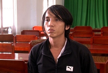 Bị bắt vì cướp túi sách, 