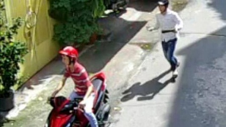 Cướp xông vào nhà nữ nghệ sĩ ở TP HCM lấy tiền, điện thoại