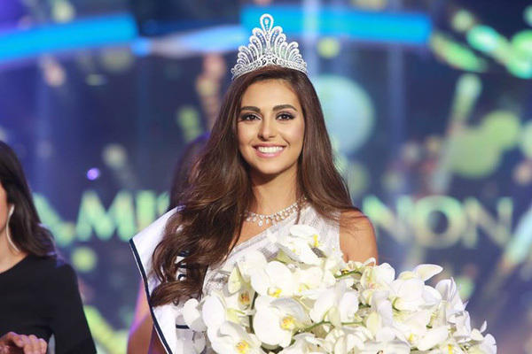 Những giây phút đăng quang đáng nhớ nhất của Miss World