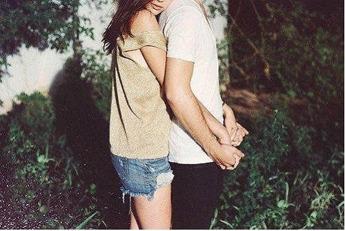 Chết cười với 4 bí quyết giữ chồng của cô vợ trẻ