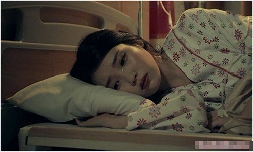 Quyết định sững sờ của anh chồng trước lựa chọn cứu vợ hay đứa cứu con