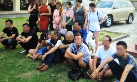 Đại gia Sài Gòn mở tiệc ma túy và rượu mạnh đãi bạn thân