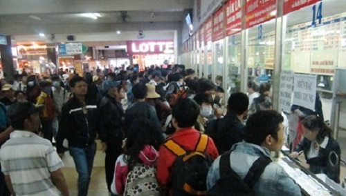 Người dân nên mua vé tại bến để tránh bị 