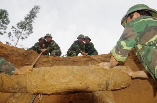 Phú Yên: Xử lý an toàn quả bom nặng 225kg gần khu dân cư