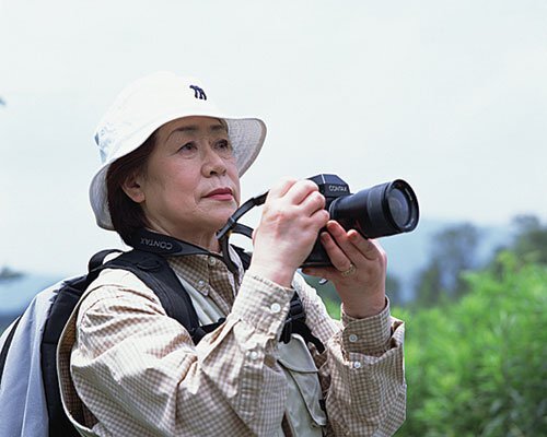 Các nàng dâu nên biết 5 cách chọn quà cho mẹ chồng